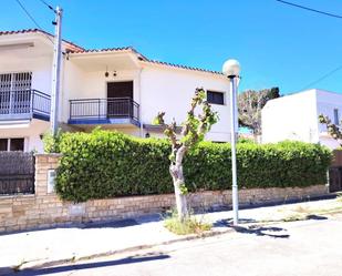 Exterior view of House or chalet for sale in El Vendrell  with Terrace