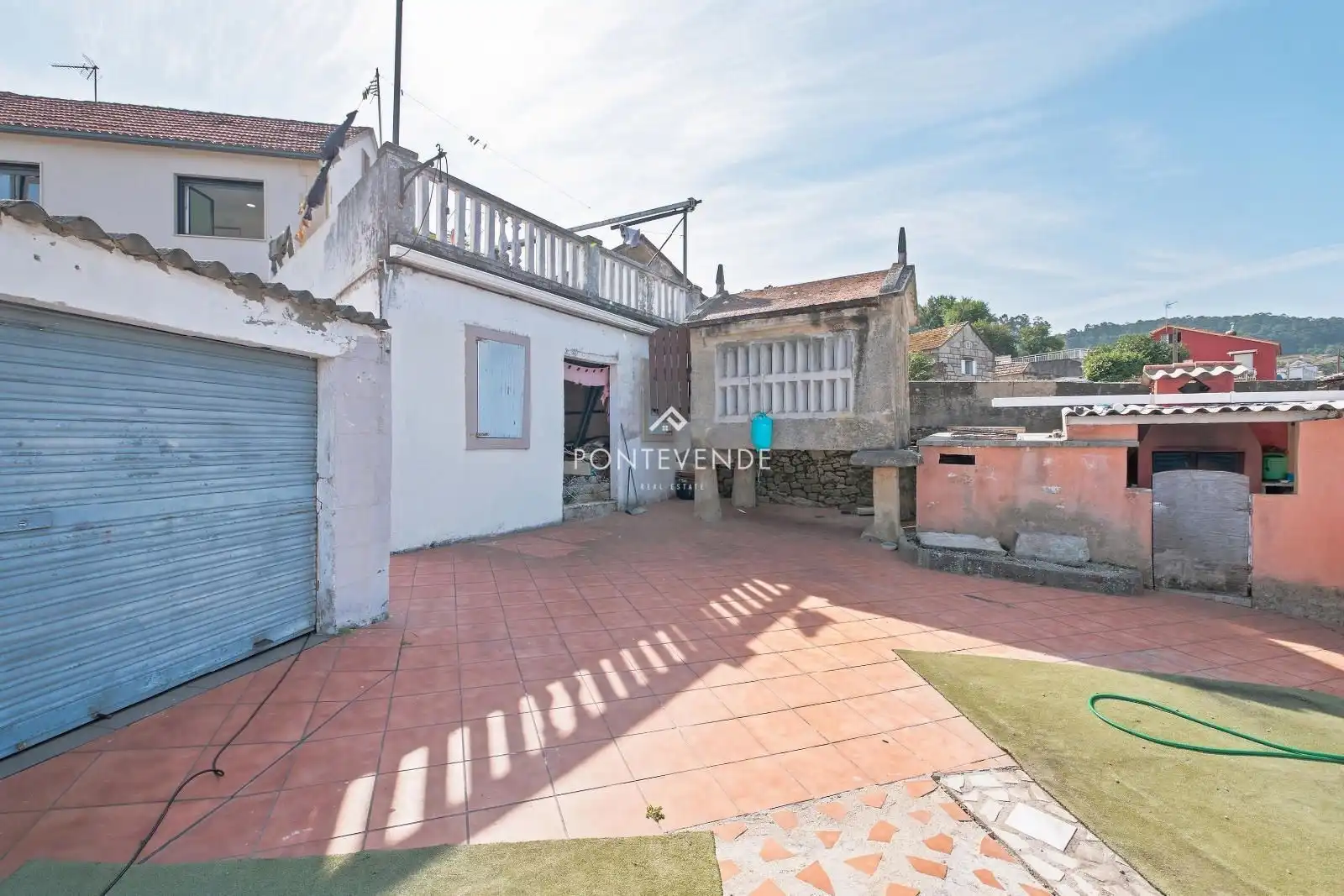 Vista exterior de Casa o xalet en venda en Marín amb Forn