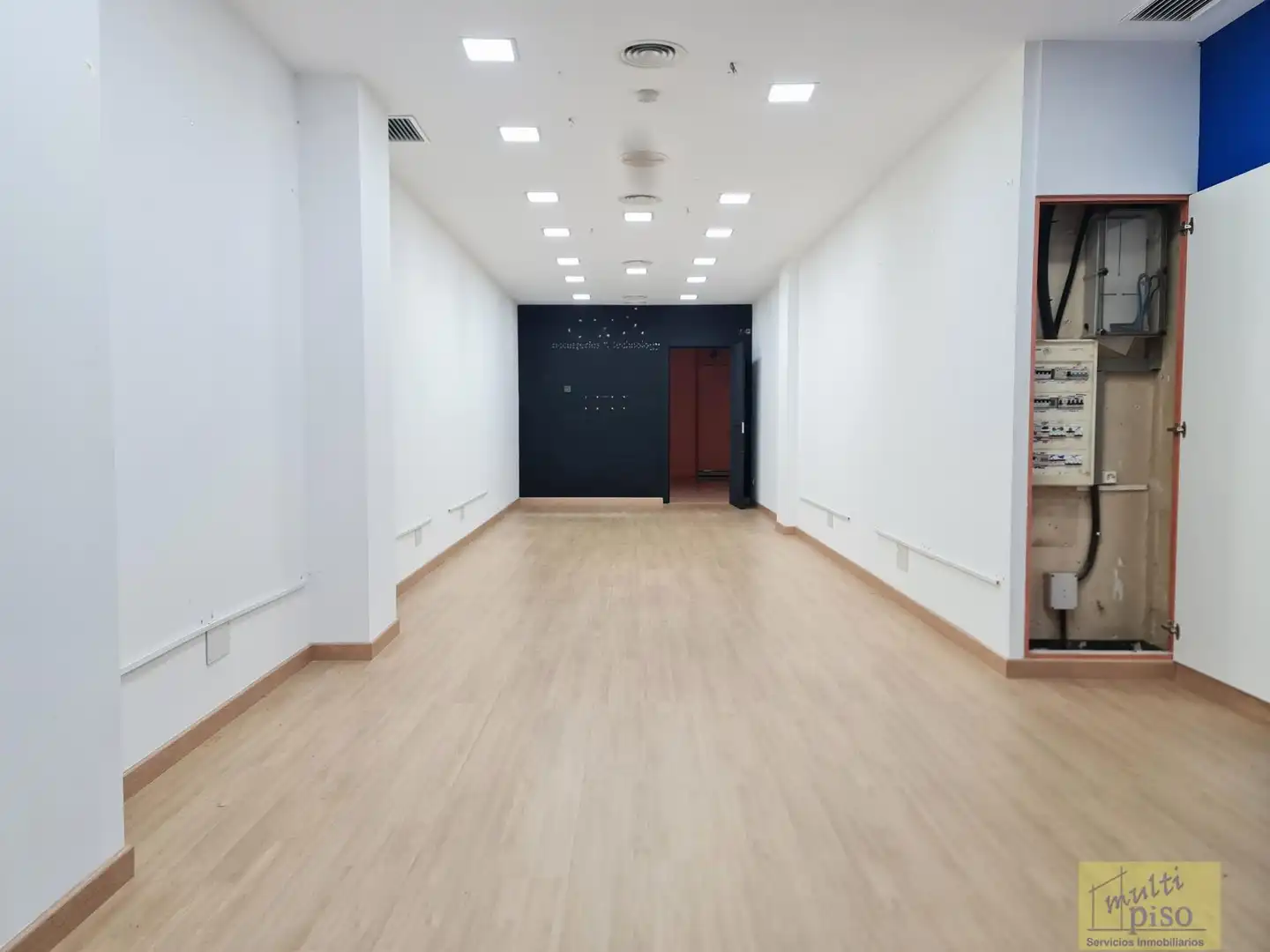 Local comercial en alquiler en Anselm Clave, imagen 2