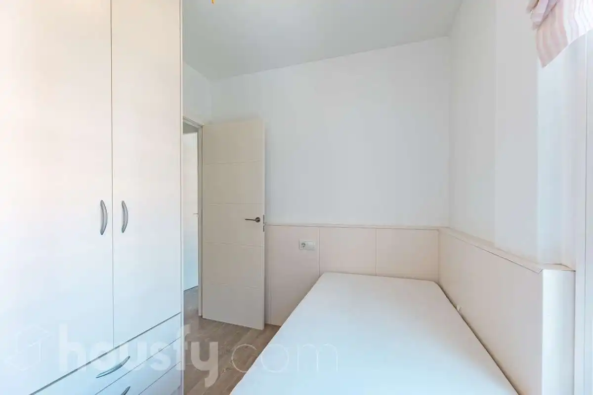 Schlafzimmer von Wohnung zum Verkauf in Castelldefels mit Klimaanlage, Heizung und Balkon
