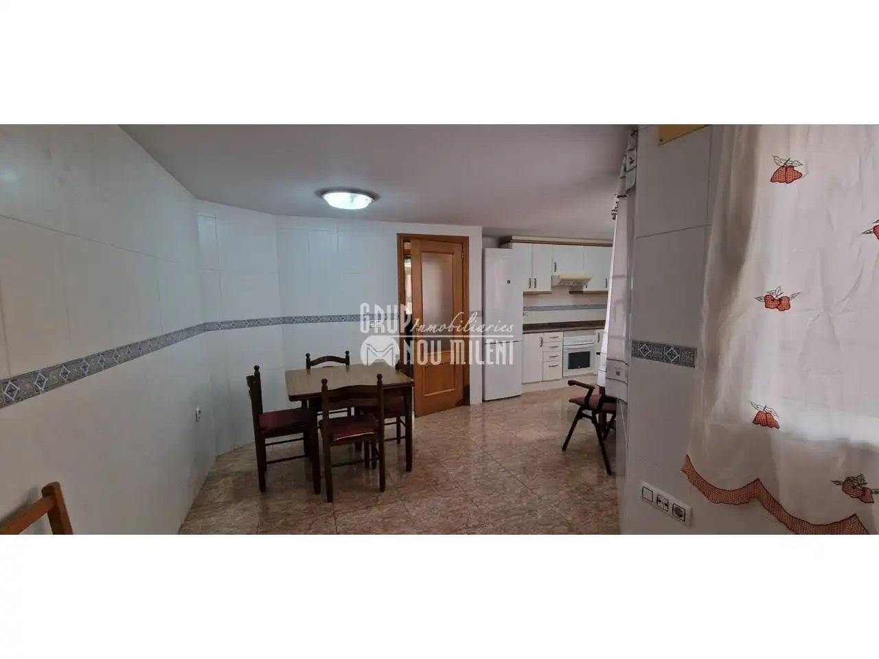 Vista exterior de Piso en venta en Burjassot con Amueblado y Balcón