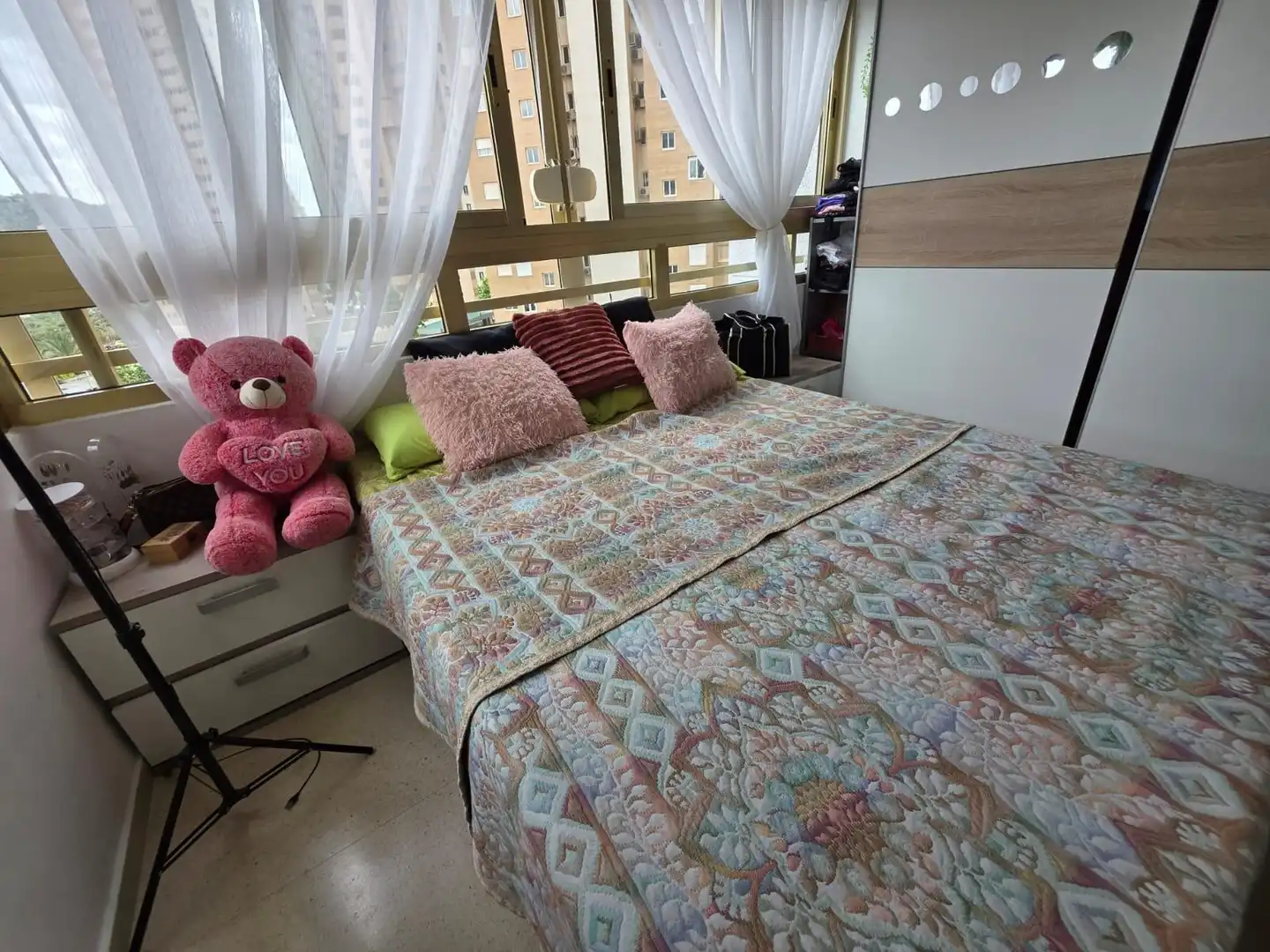 Habitación de Piso en venta en Benidorm con Jardín privado, Amueblado y Piscina comunitaria