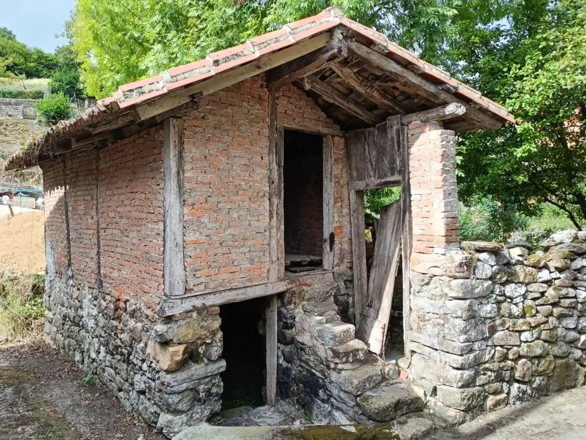 Vista exterior de Casa adosada en venta en Llanes con Jardín privado y Terraza