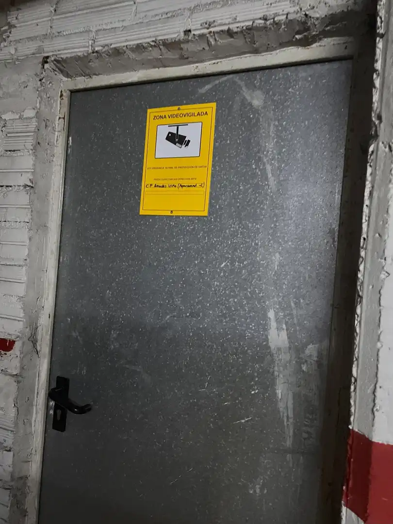 Außenansicht von Garage zur Miete in Manresa
