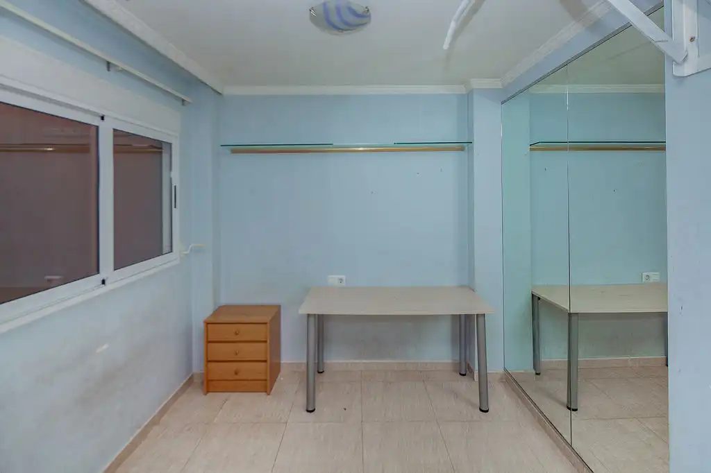Bedroom of Detached homes for sale in Aldaia