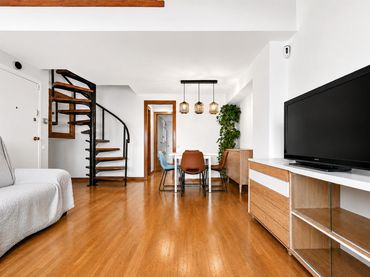 Penthouse with balcony for sale in plana hospital