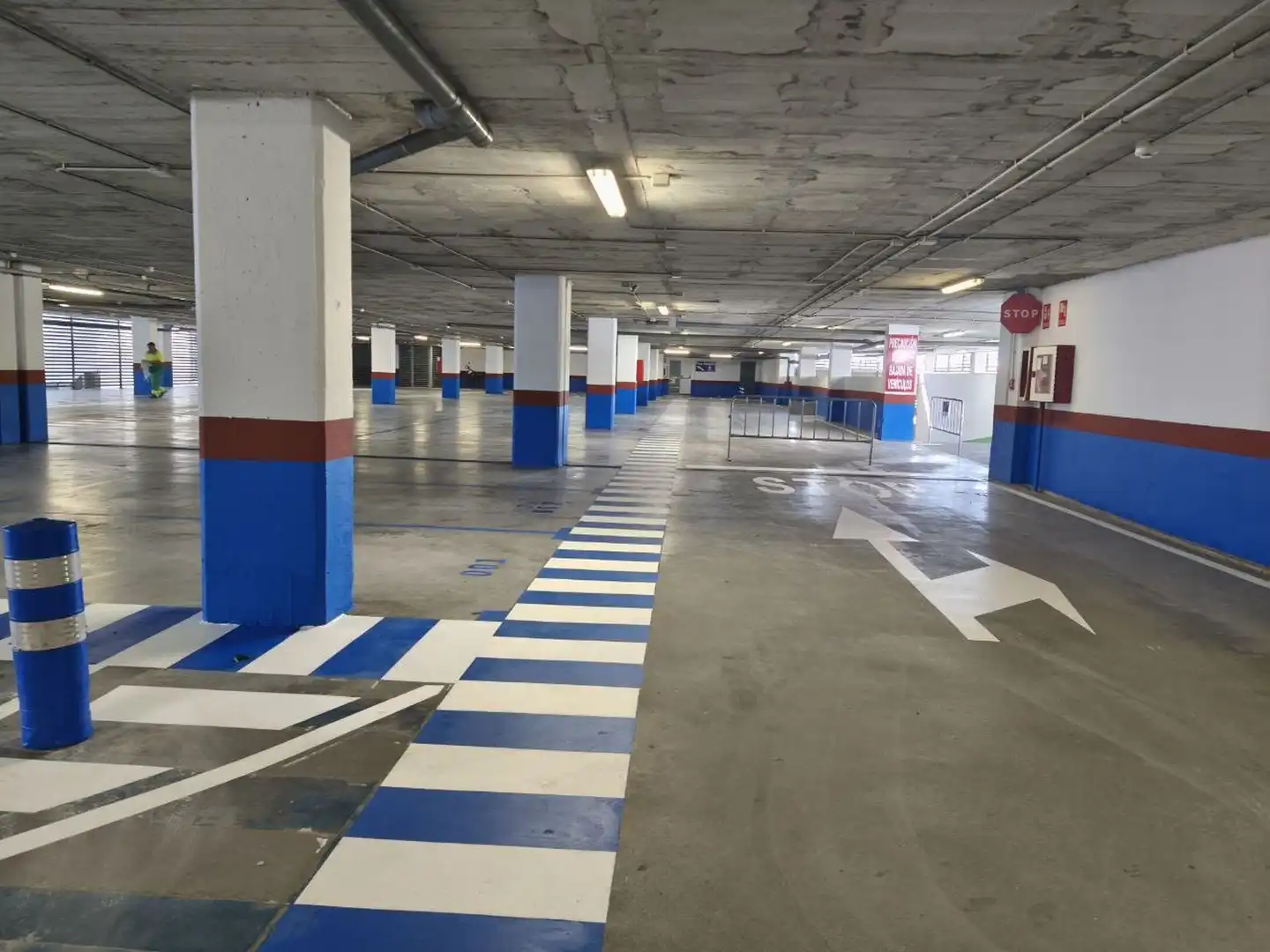 Parking de Garaje de alquiler en Motril con Alarma