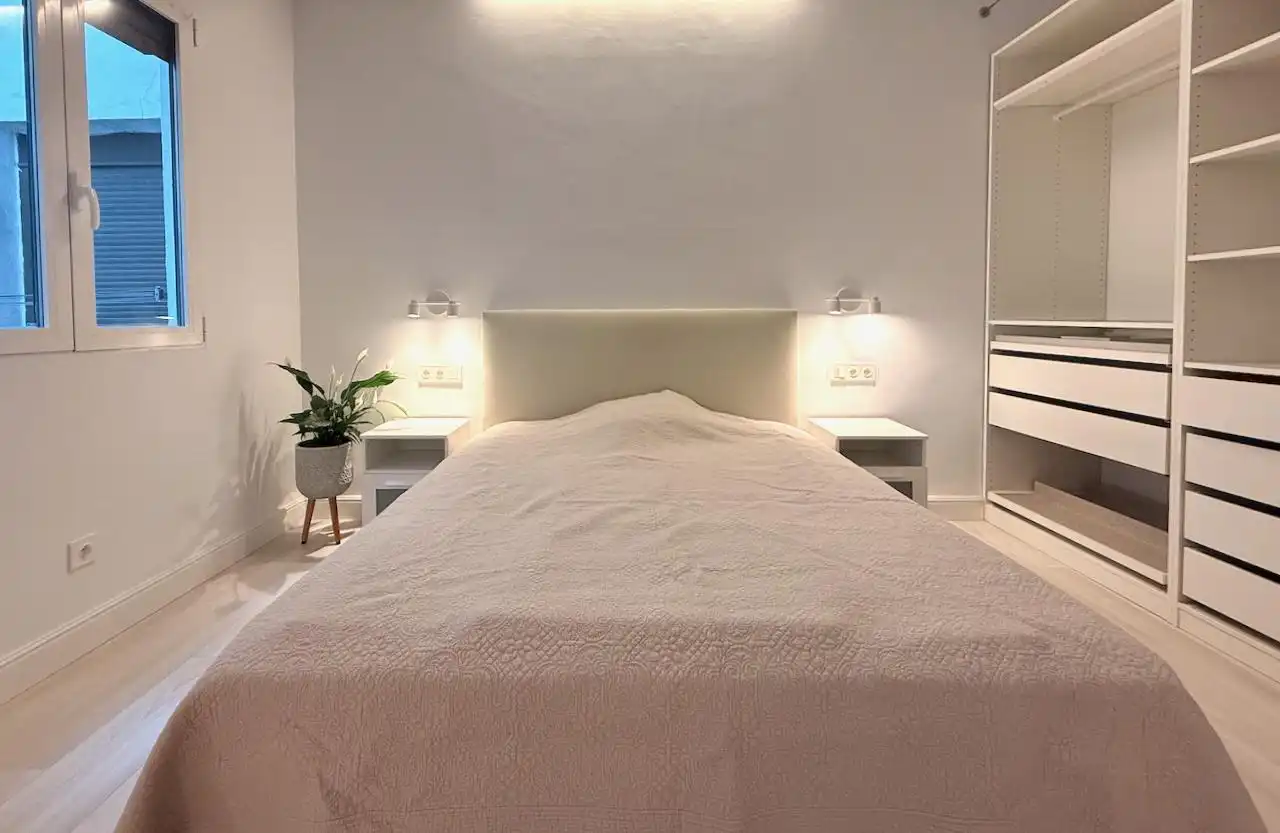 Schlafzimmer von Wohnung zur Miete in Donostia - San Sebastián  mit Heizung