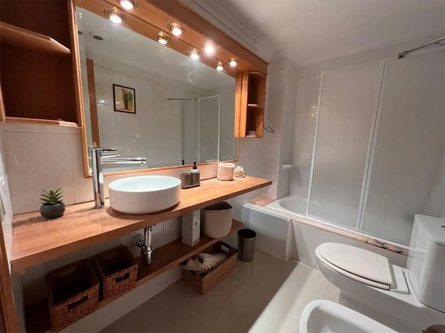 Baño de Piso en venta en Santa Eulària des Riu con Aire acondicionado, Amueblado y Balcón