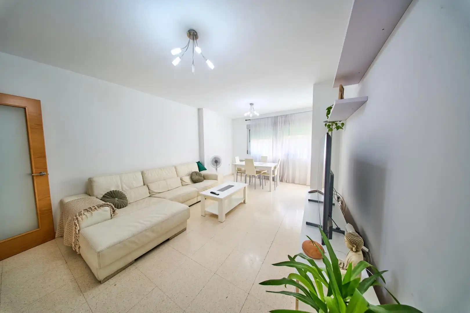 Wohnzimmer von Wohnung zum Verkauf in Granada mit Heizung, Privatgarten und Gemeinschaftspool