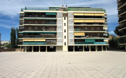 Vista exterior de Àtic en venda en Móstoles amb Aire condicionat i Terrassa