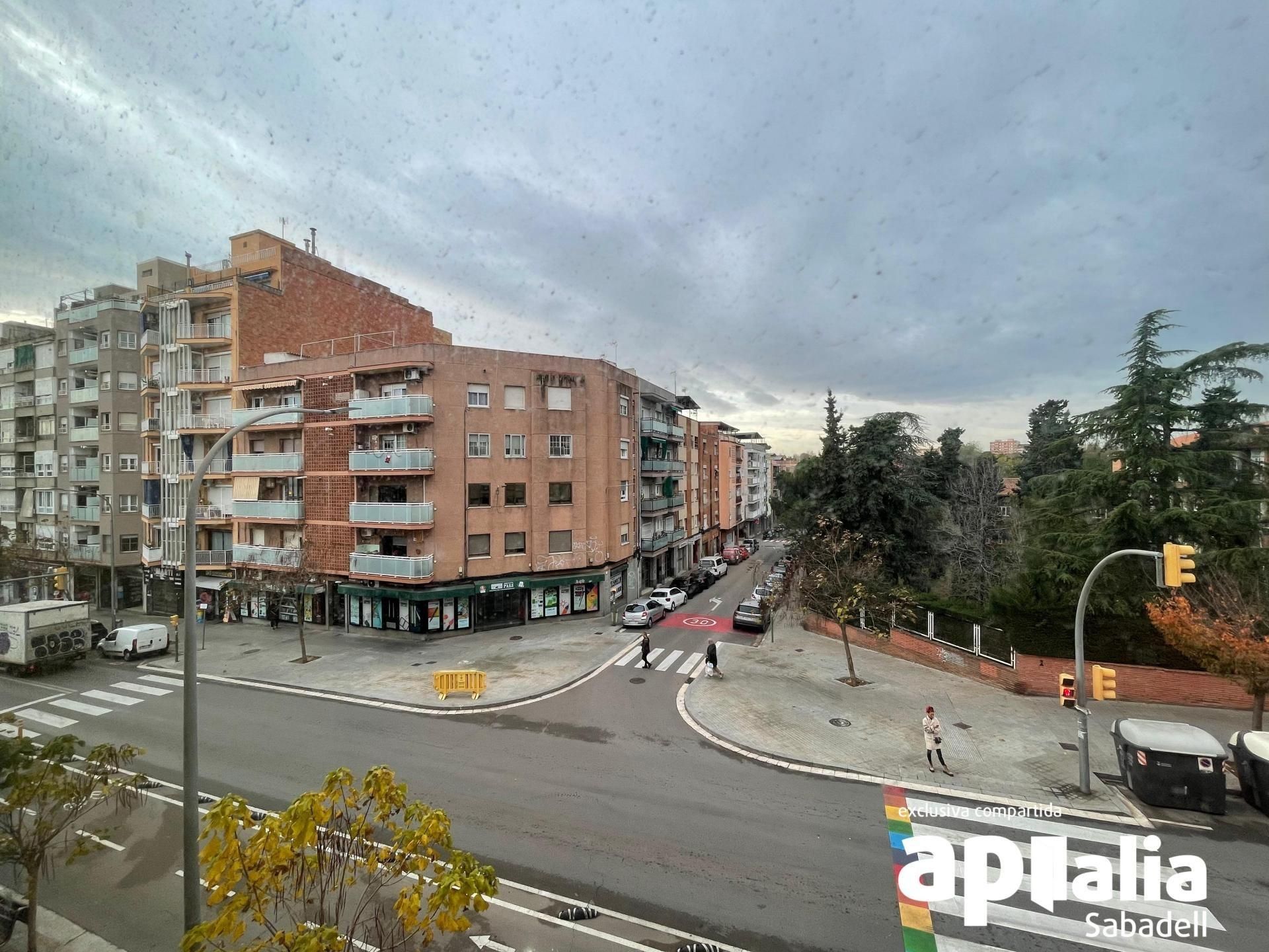 Exterior view of Flat for sale in Sabadell  with Heating