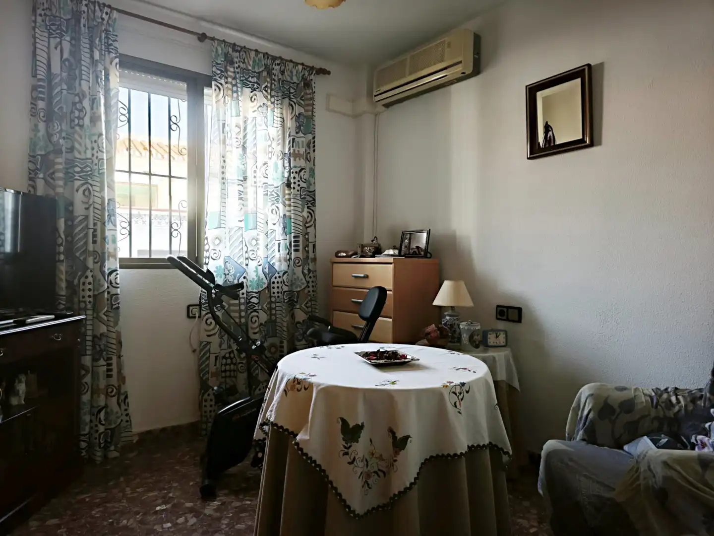 Sala de estar de Casa adosada en venta en Málaga con Aire acondicionado, Terraza y Amueblado