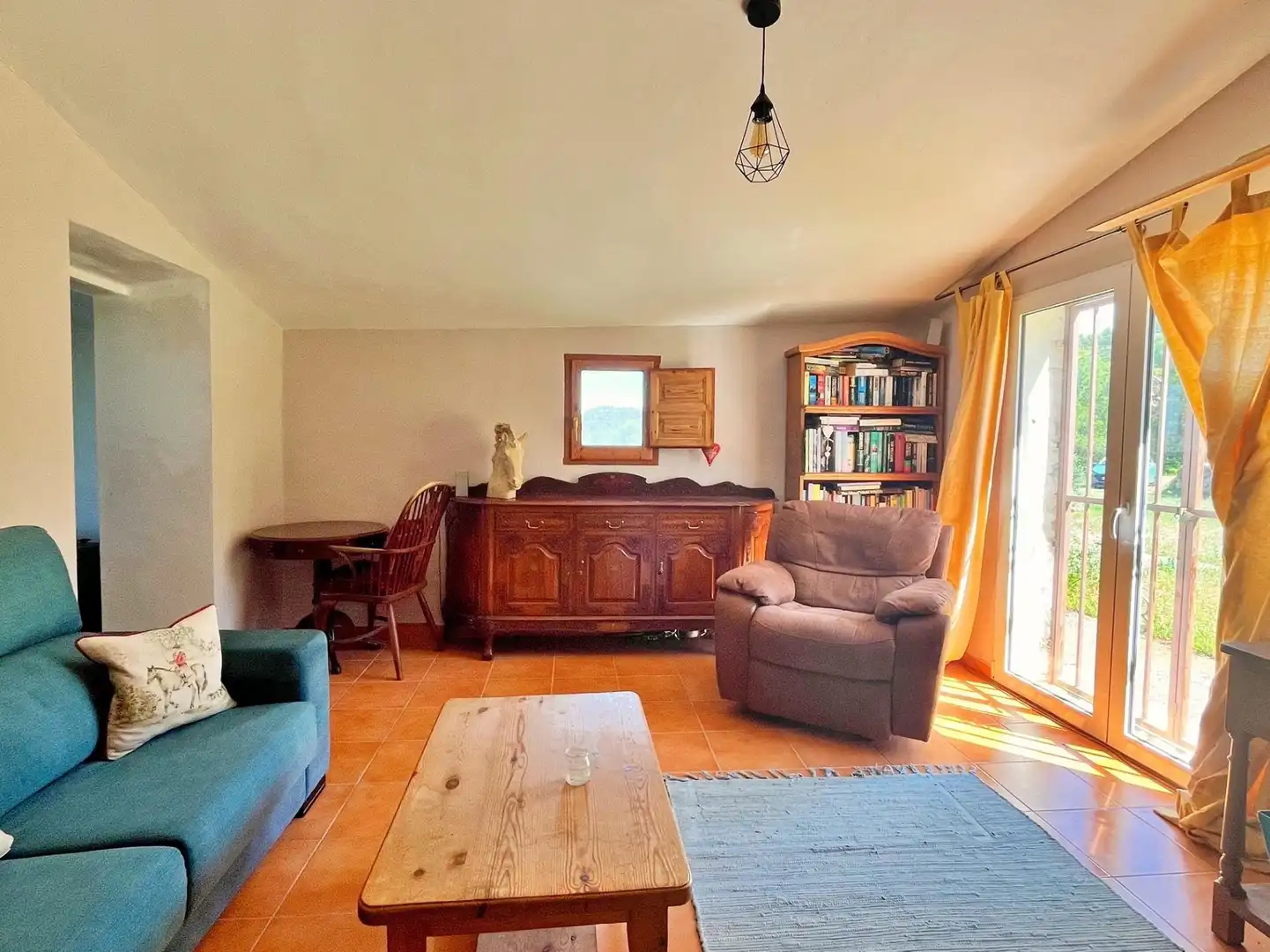 Houses for sale in Flix