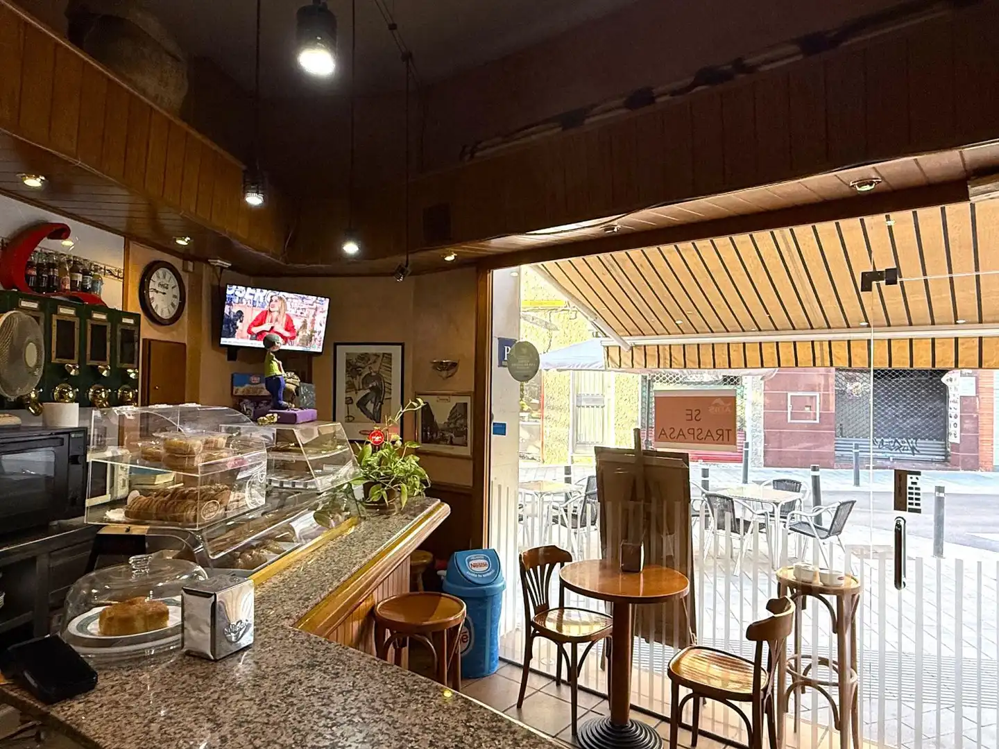 Local comercial en traspàs a Lluis Pascual Roca 2