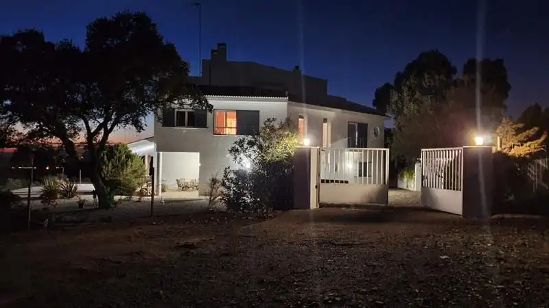Vista exterior de Casa o chalet en venta en La Carolina con Aire acondicionado, Calefacción y Jardín privado
