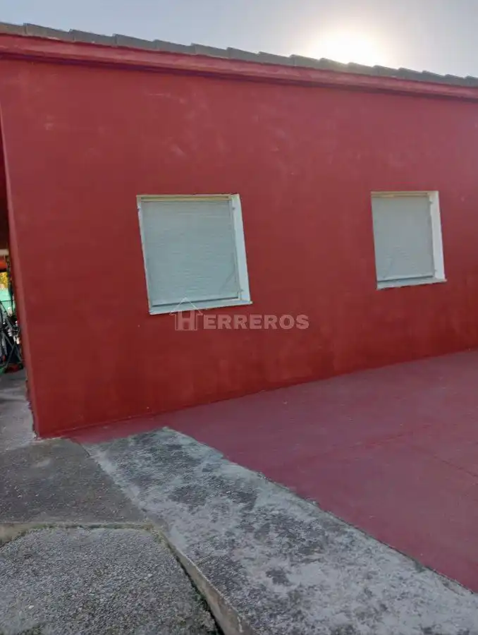 Vista exterior de Casa o xalet en venda en Ribafrecha amb Calefacció, Traster i Piscina