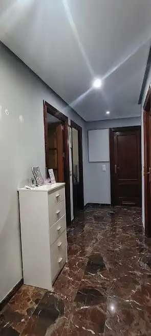 Wohnung zum Verkauf in Linares mit Klimaanlage, Heizung und Privatgarten