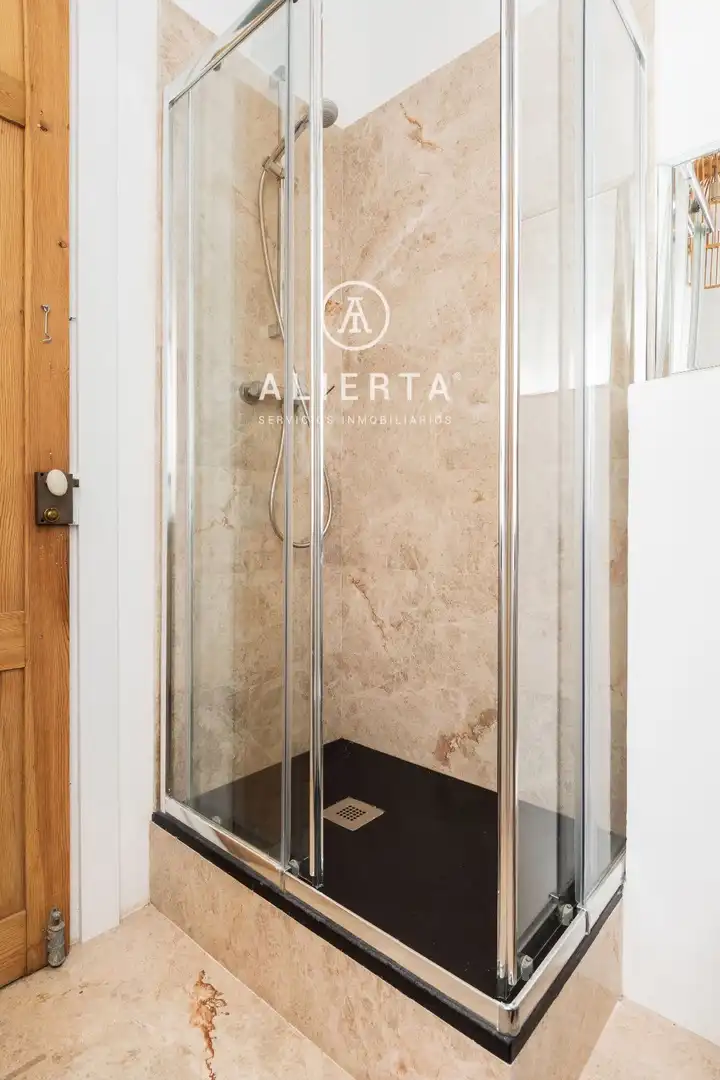 Bathroom of Flat for sale in Zaragoza  with Air Conditioner, Heating and Terrace