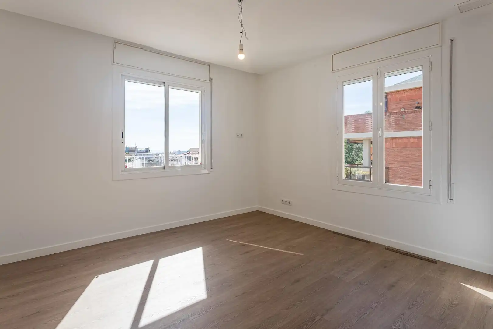 Dormitori de Àtic de lloguer en Barcelona amb Aire condicionat, Calefacció i Parquet