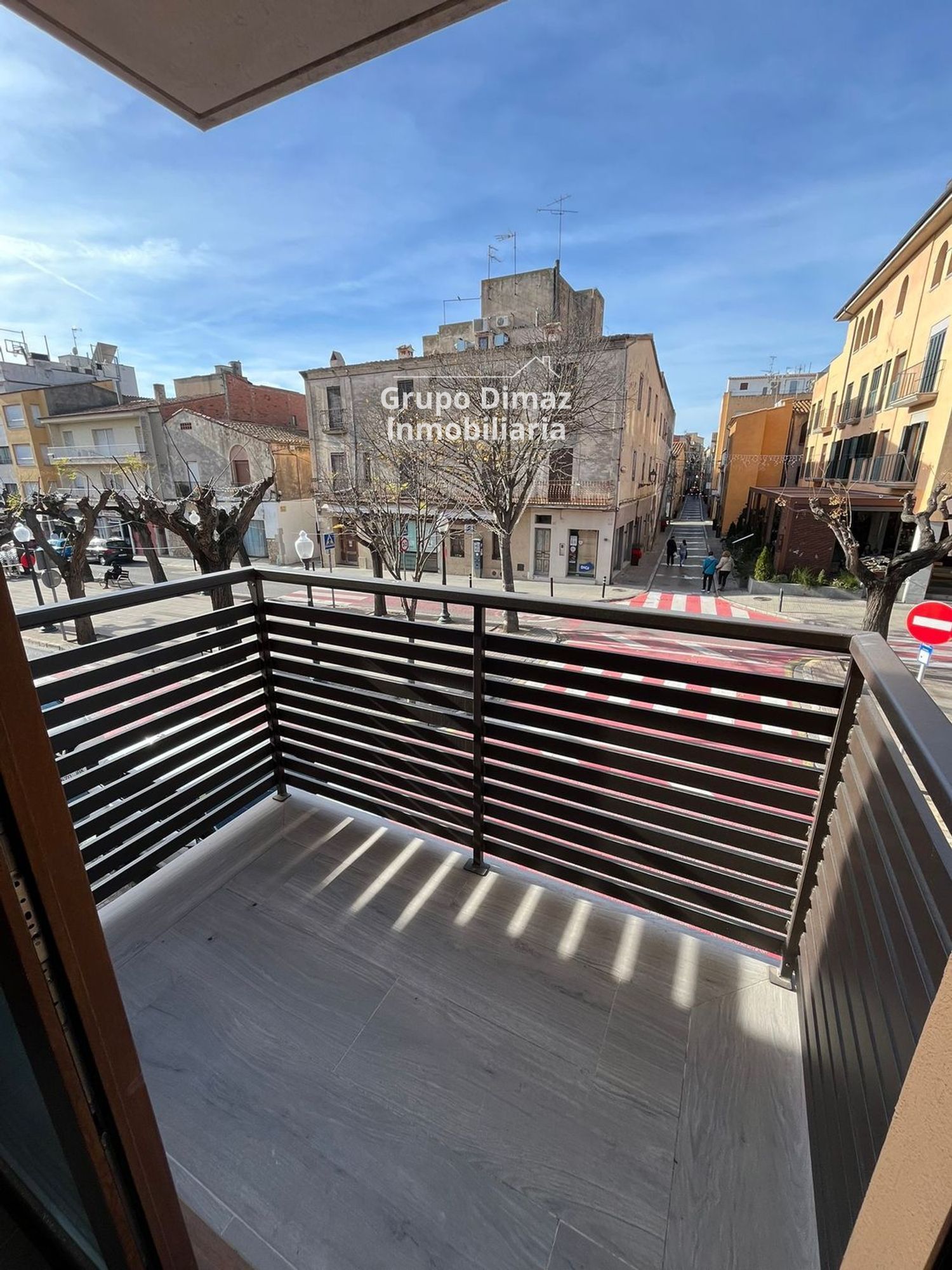 Vista exterior de Dúplex de lloguer en Torroella de Montgrí amb Aire condicionat i Terrassa
