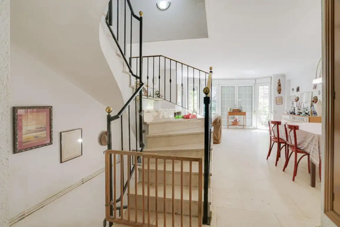 Casa adosada en venta en Rubí con Aire acondicionado, Calefacción y Amueblado