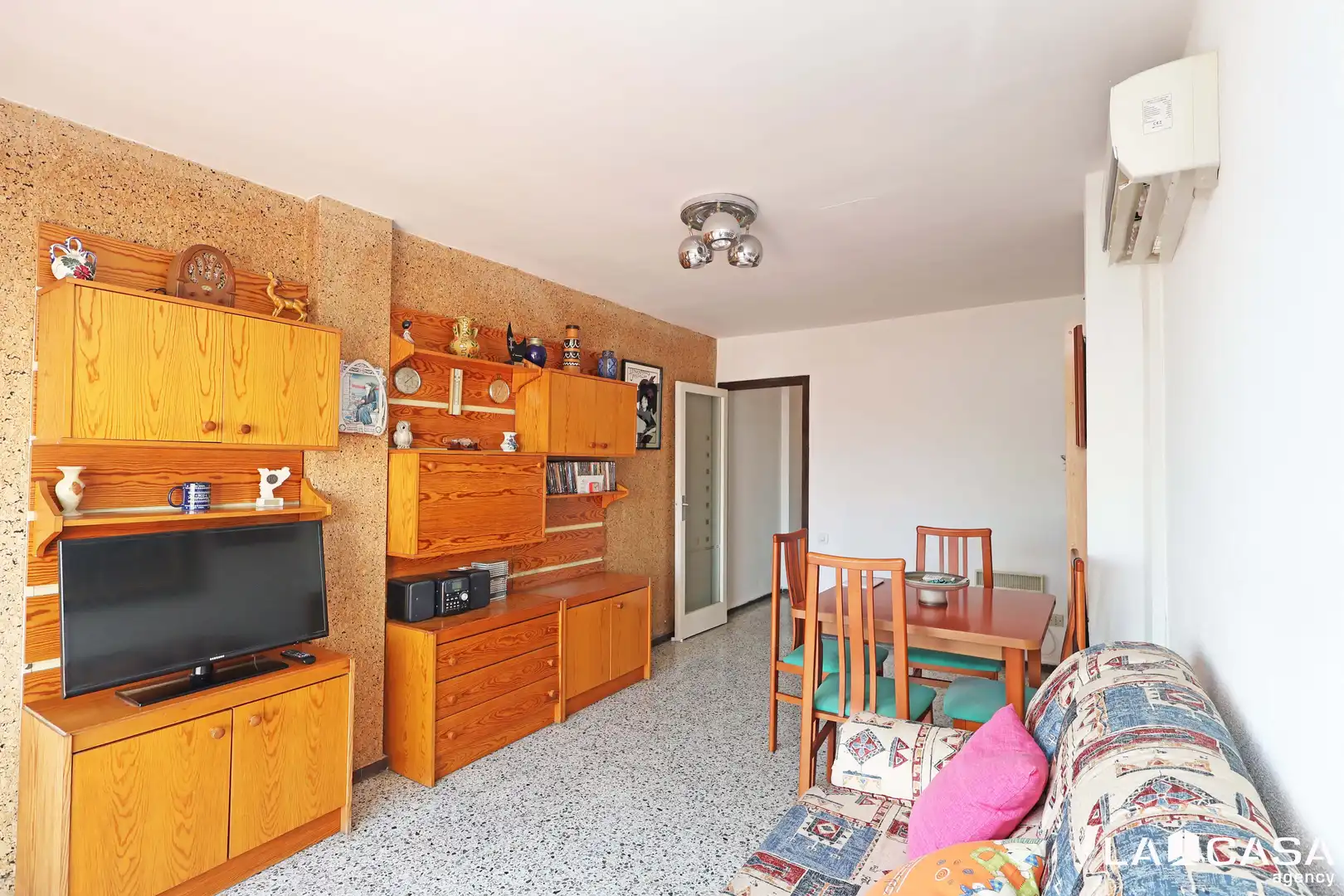 Sala d'estar de Àtic en venda en L'Hospitalet de Llobregat amb Calefacció, Terrassa i Balcó