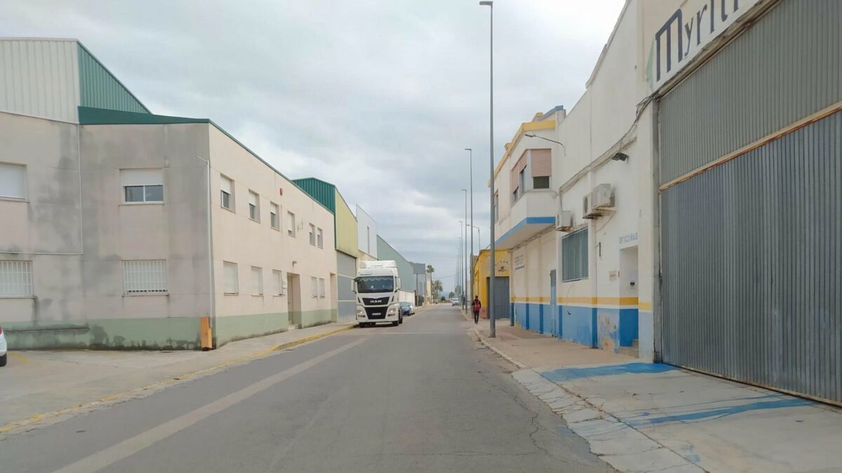 Vista exterior de Nau industrial en venda en Guadassuar