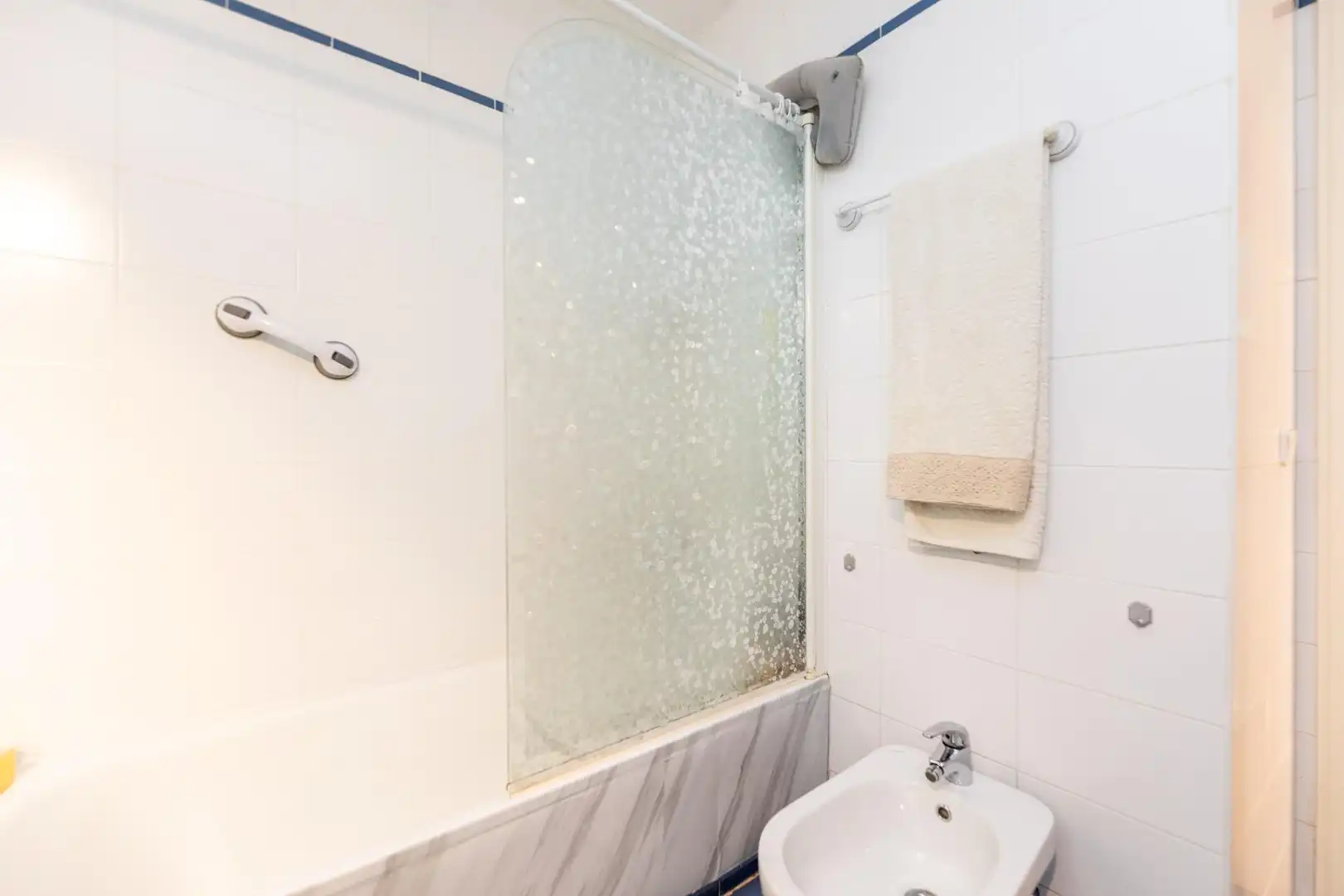 Baño de Ático en venta en Las Rozas de Madrid con Aire acondicionado, Calefacción y Jardín privado