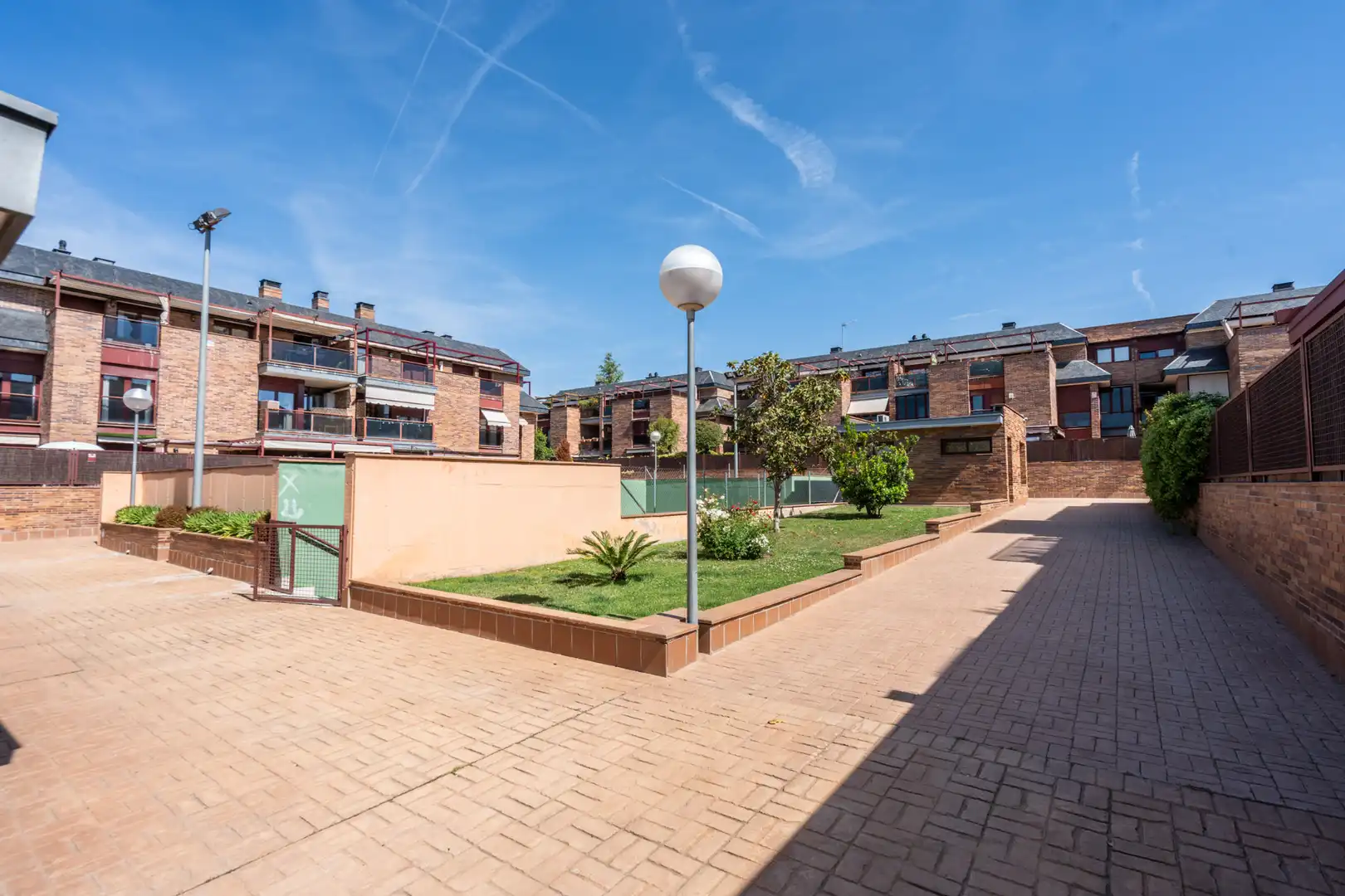 Vista exterior de Pis en venda en Las Rozas de Madrid amb Aire condicionat, Calefacció i Terrassa