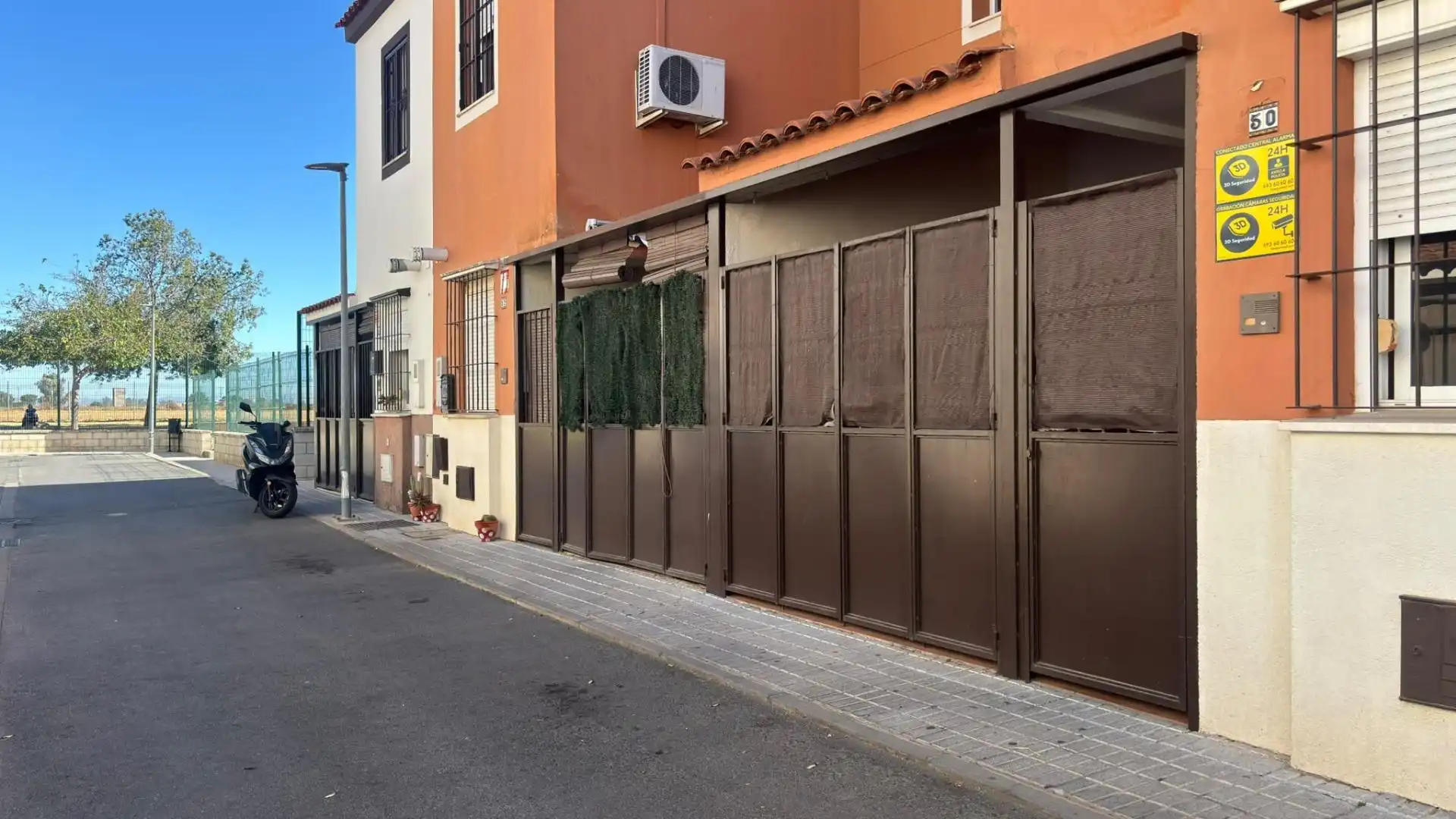 Reihenhaus zum Verkauf in Calle BRENES, imagen 2