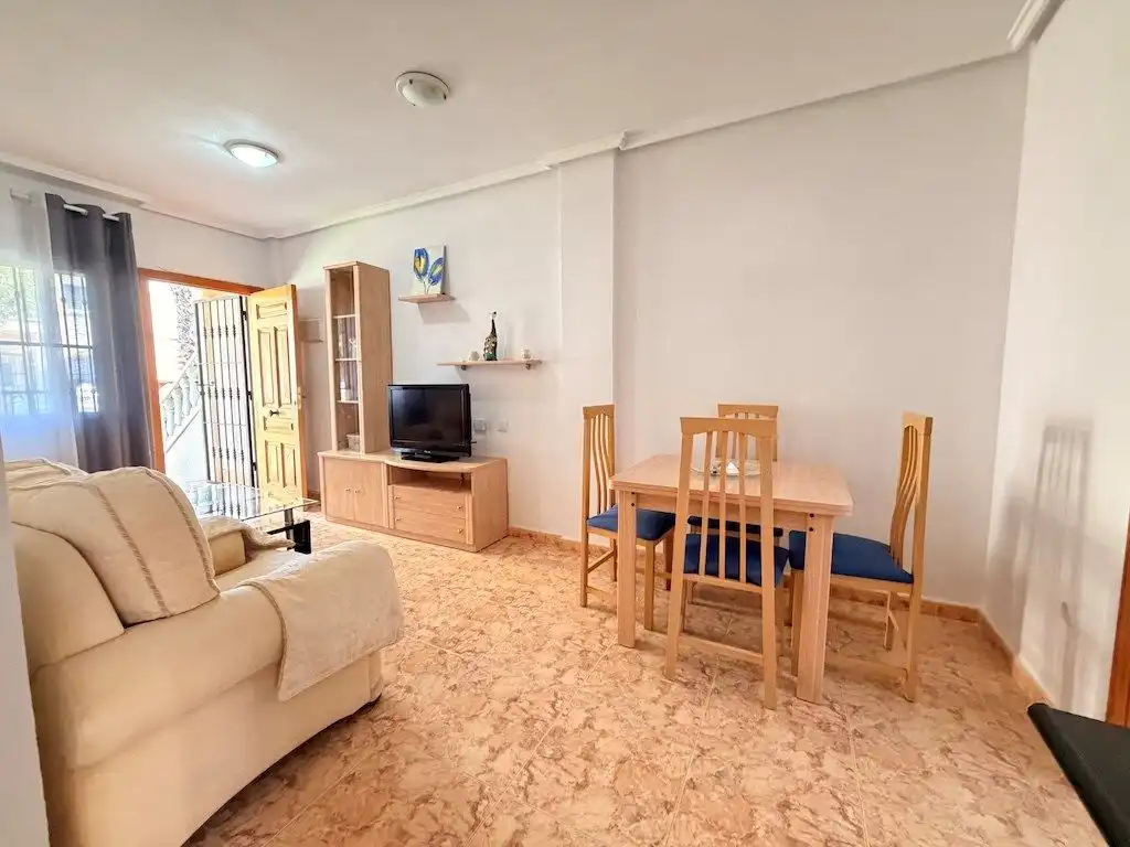 Apartamento con piscina en venta en Orihuela Costa, imagen 4