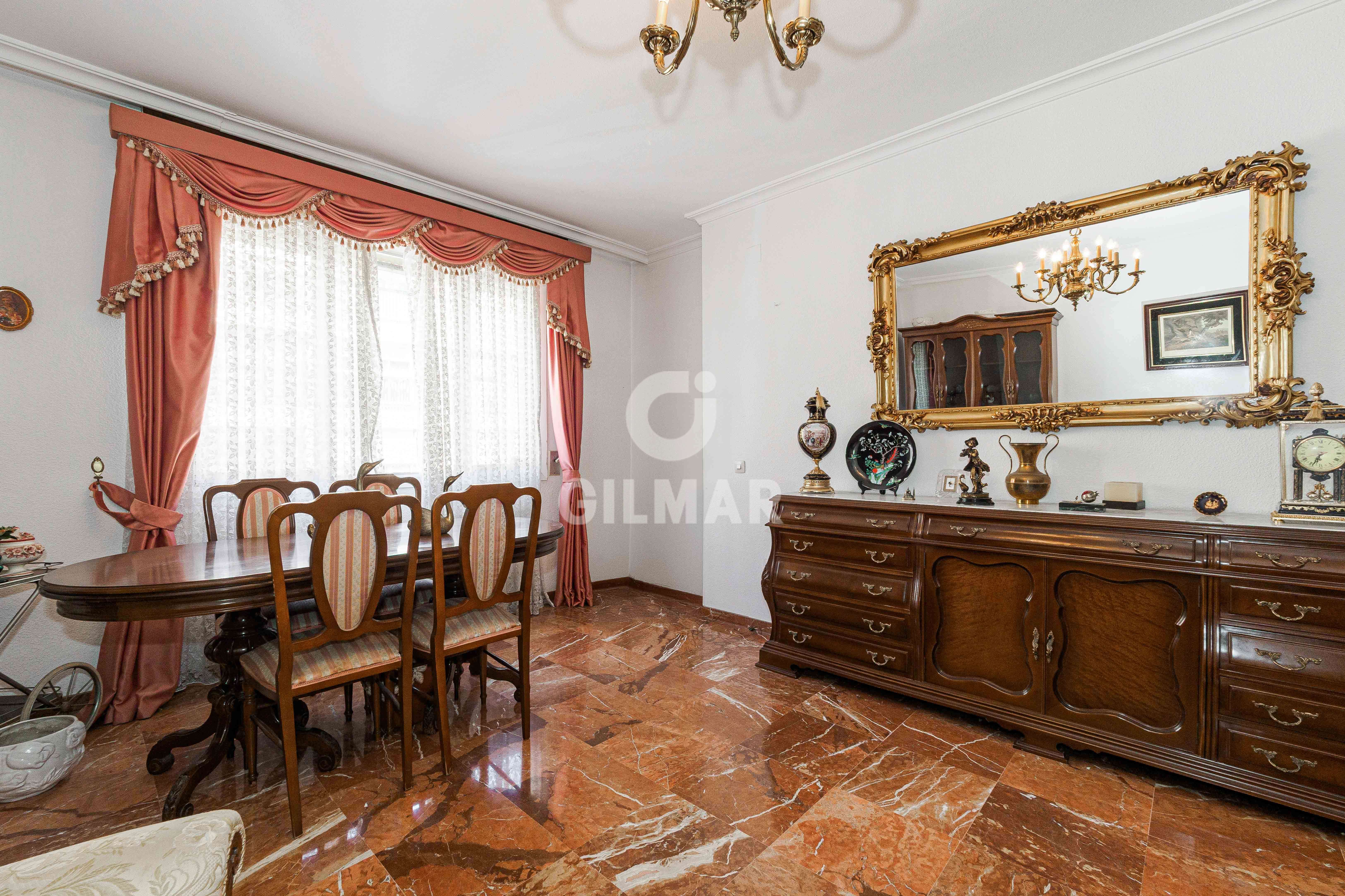 Dining room of Flat for sale in  Sevilla Capital