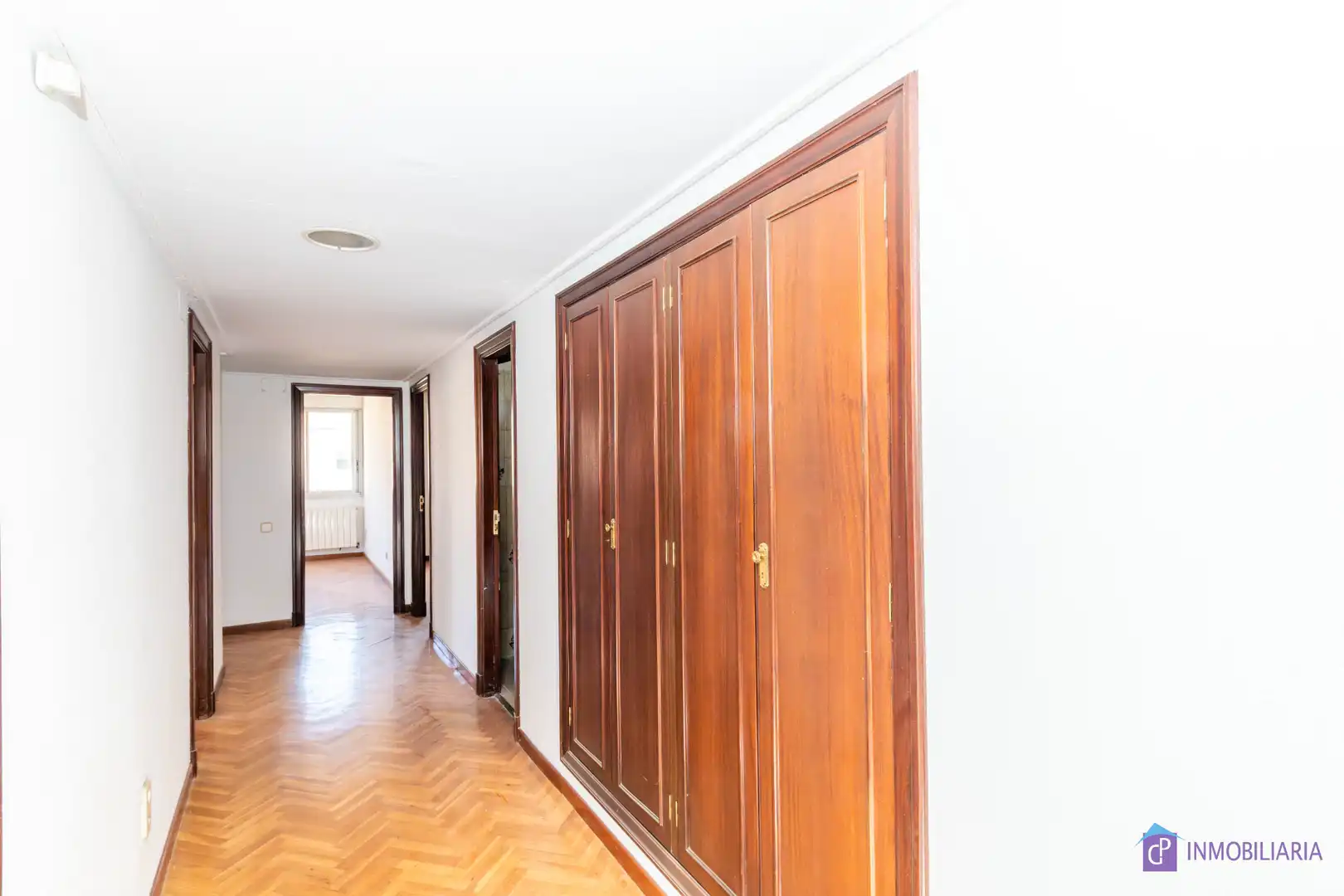 Flat for sale in Zaragoza  with Air Conditioner and Heating