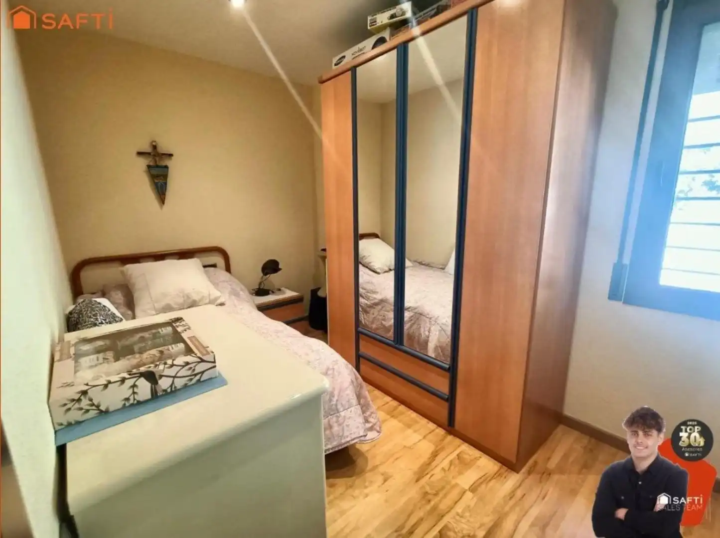 Bedroom of Houses for sale in Mataró  with Air Conditioner, Terrace and Balcony