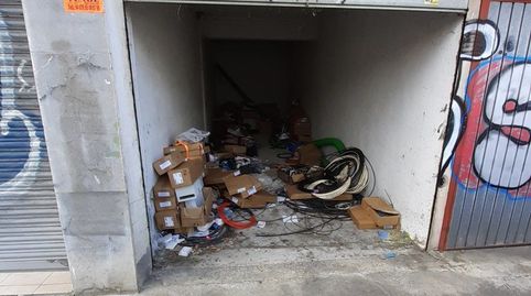 Parcela de garaje cerrada para dos coches uno pequeño y otro mediano, cerca de la estación de metro, immagine 3