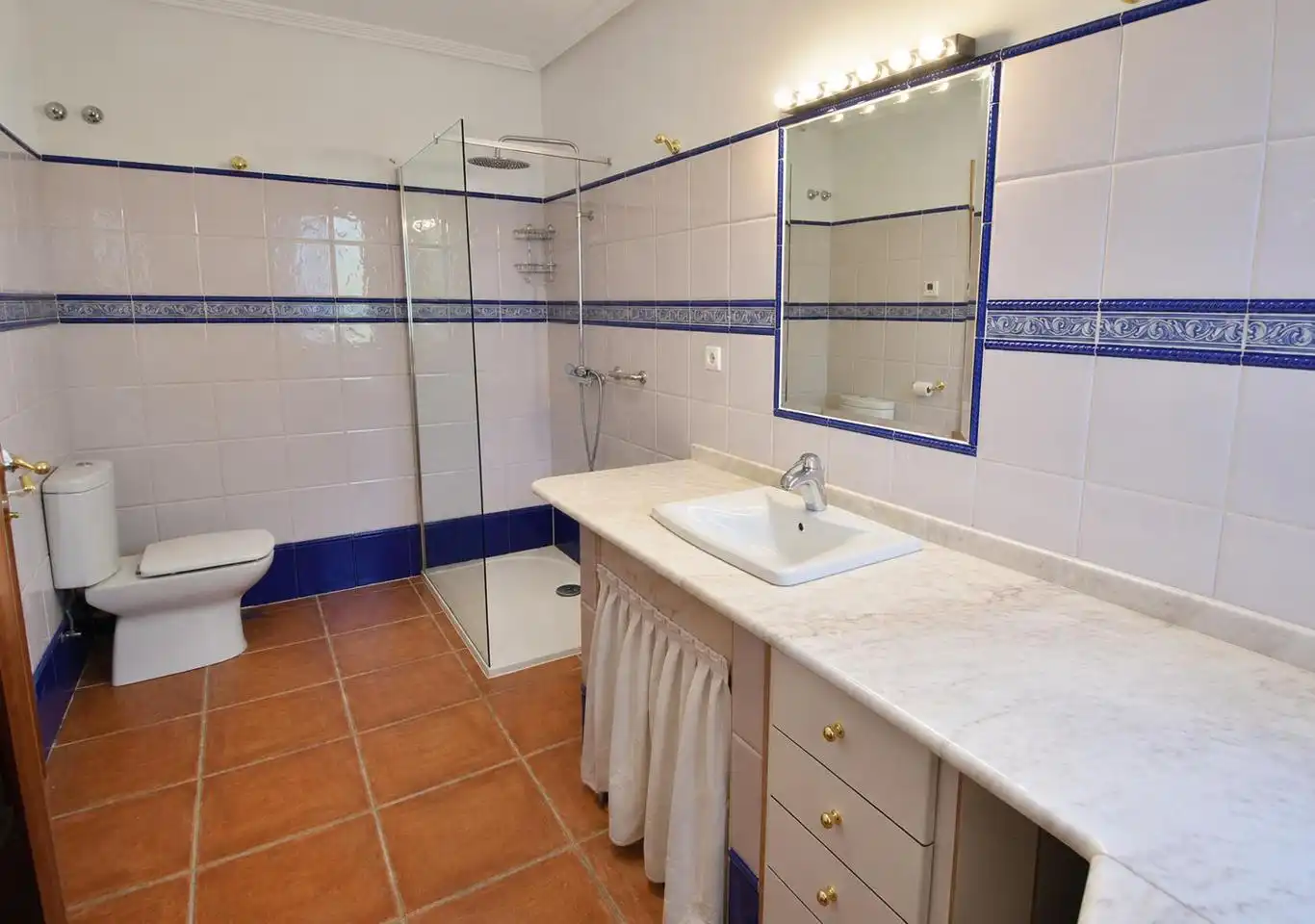 Baño de Casa o chalet en venta en Alcazarén con Calefacción, Jardín privado y Trastero