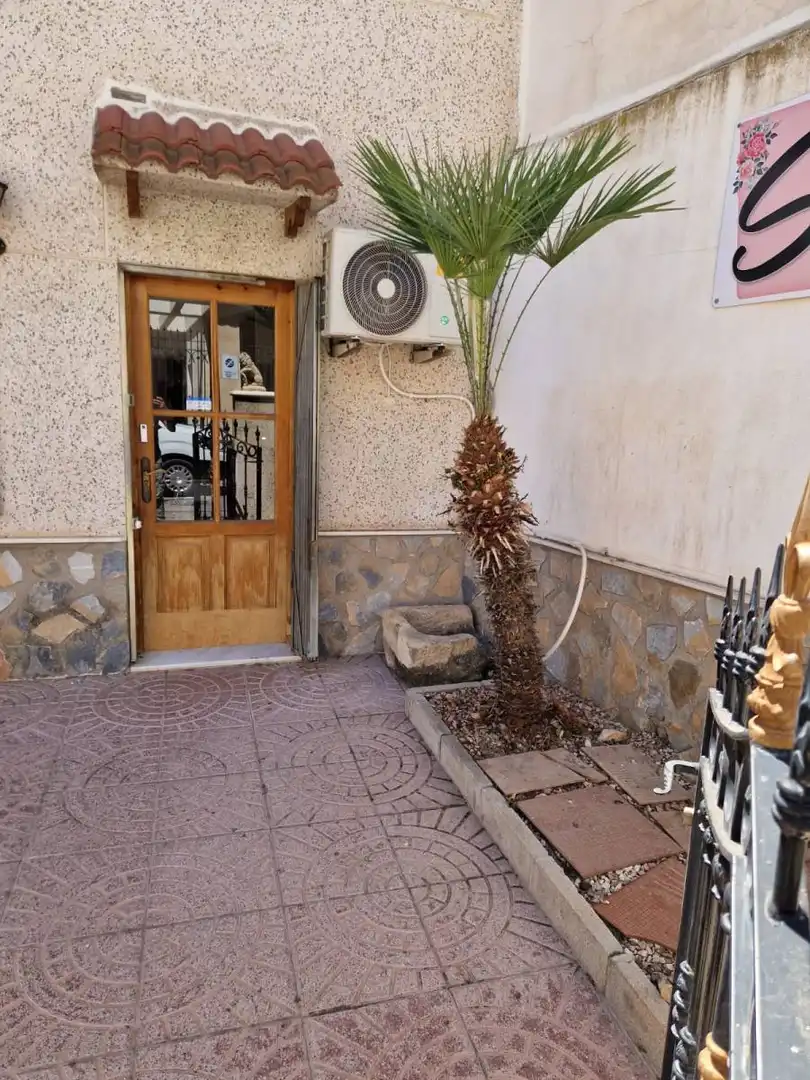 Ground floor for rent in C. Cam. GÃ³mez Mompean, Catral