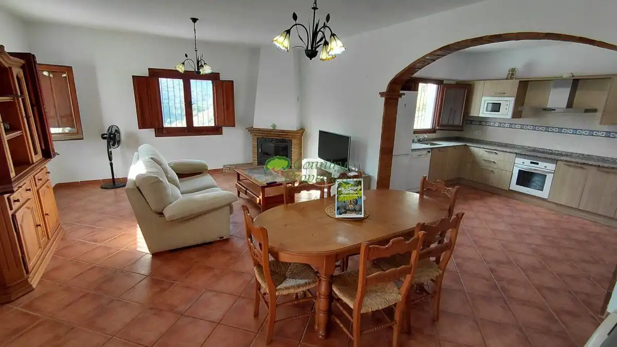 Finca rústica en venda a Árchez