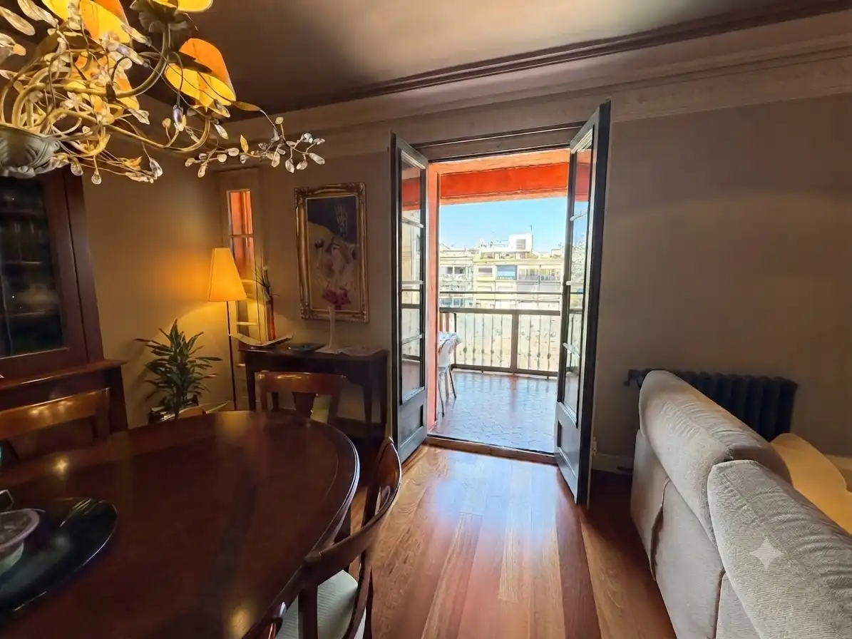 Flat for sale in de Roger de Llúria, Dreta de l'Eixample