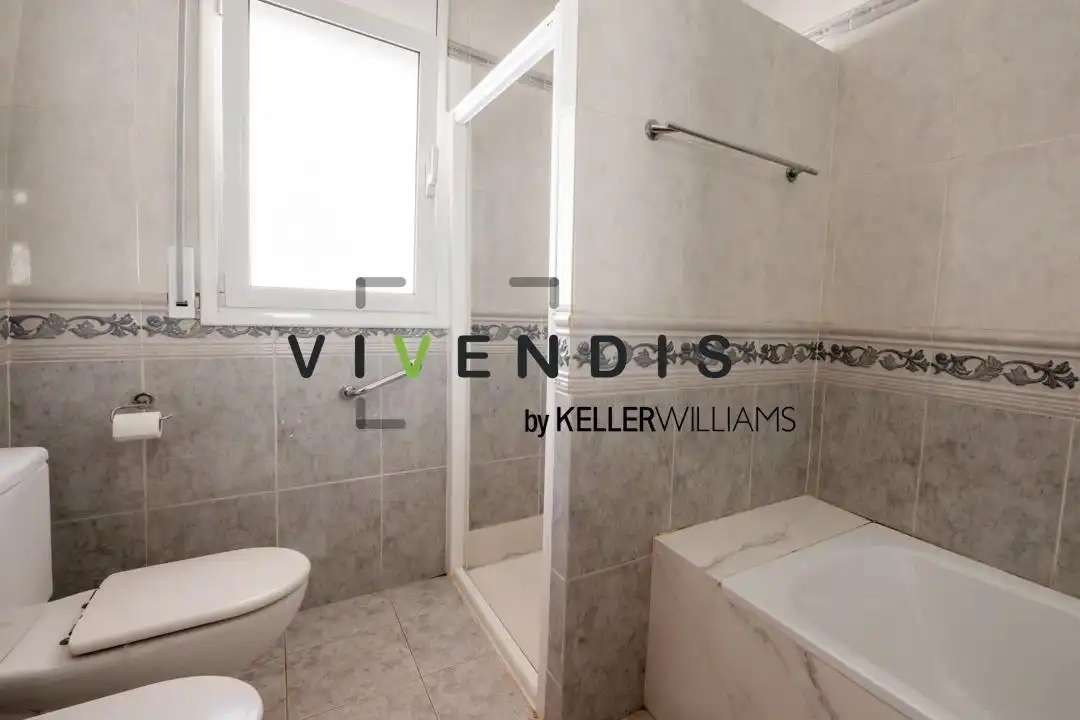Baño de Casa o chalet en venta en Corbera de Llobregat con Aire acondicionado, Jardín privado y Terraza