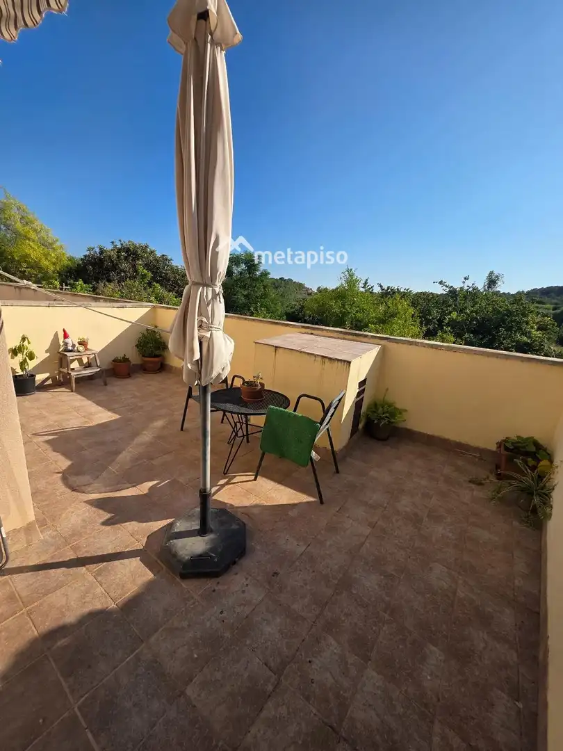 Terraza de Piso en venta en La Pobla de Montornès   con Calefacción y Terraza