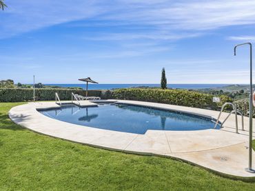 Ático con piscina en venta en Doña Julia Golf
