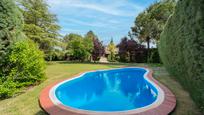Piscina de Casa o xalet en venda en Majadahonda amb Calefacció, Jardí privat i Terrassa