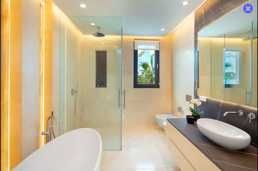 Bathroom of Houses for rent in Marbella  with Air Conditioner, Private garden and Terrace