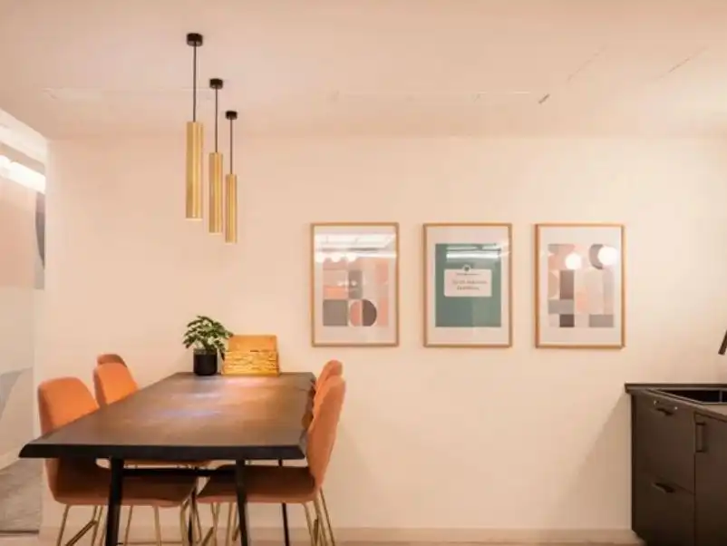 Comedor de Oficina de alquiler en Sant Boi de Llobregat con Aire acondicionado, Calefacción y Amueblado