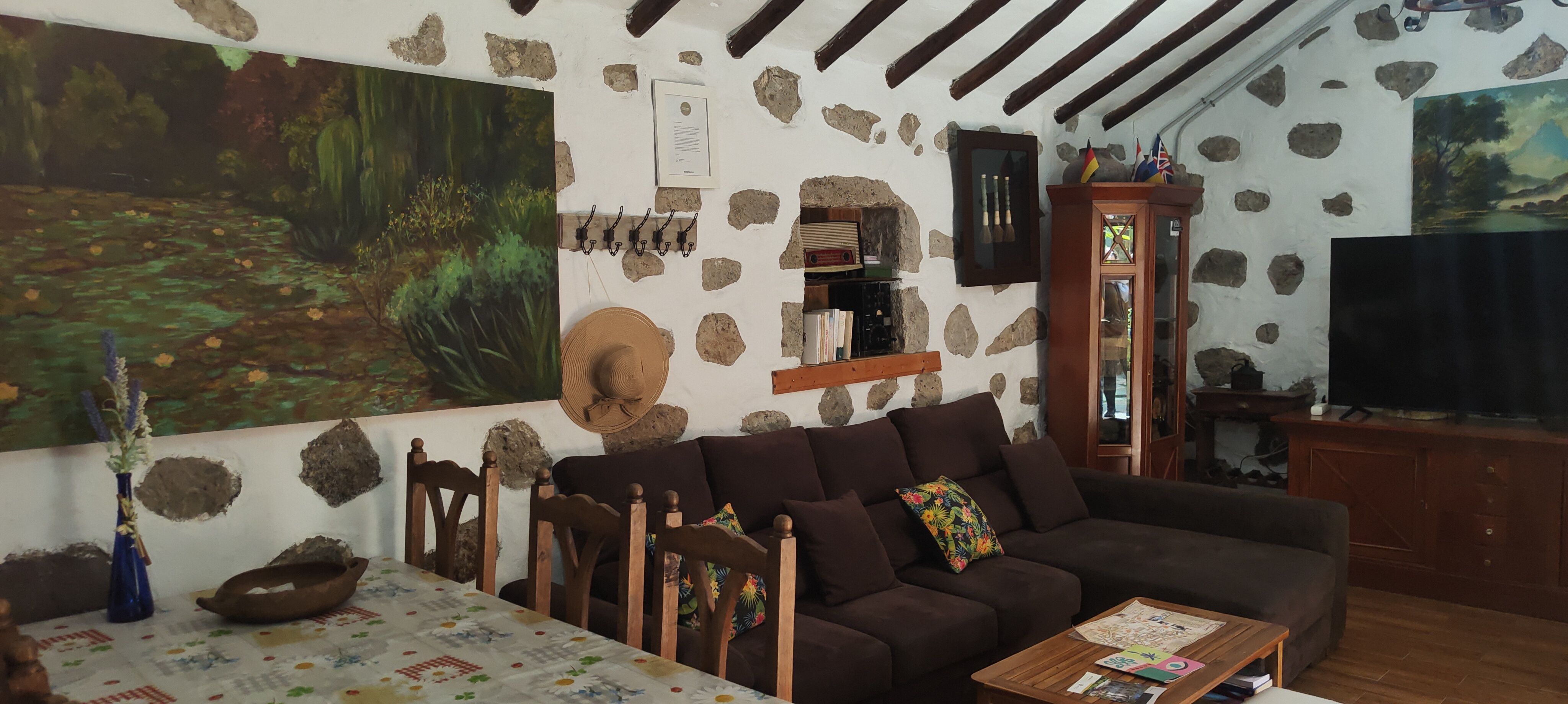 Sala d'estar de Finca rústica en venda en Agüimes amb Moblat, Forn i TV