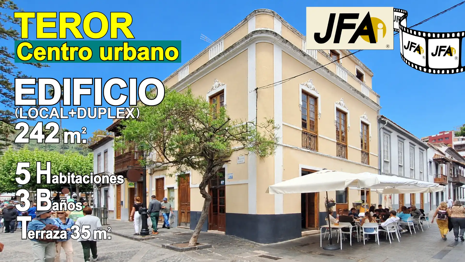 Casa amb terrassa en venda a Calle de la Iglesia Chica 3