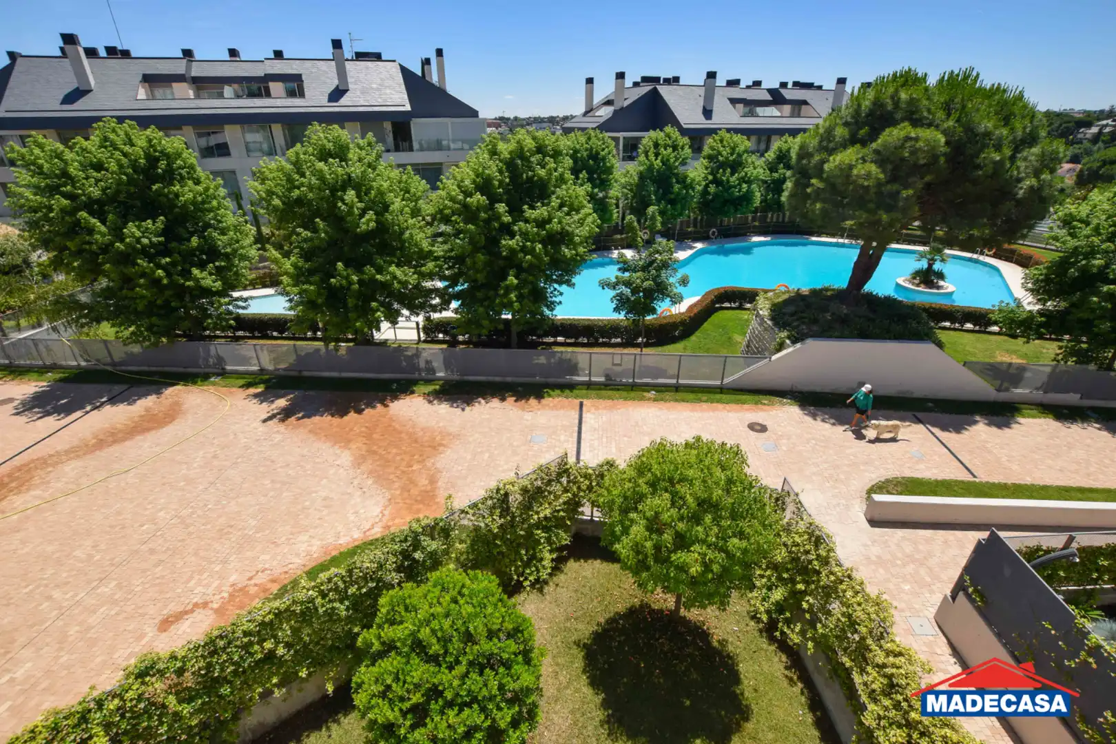 Piscina de Ático en venta en Pozuelo de Alarcón con Aire acondicionado, Calefacción y Jardín privado