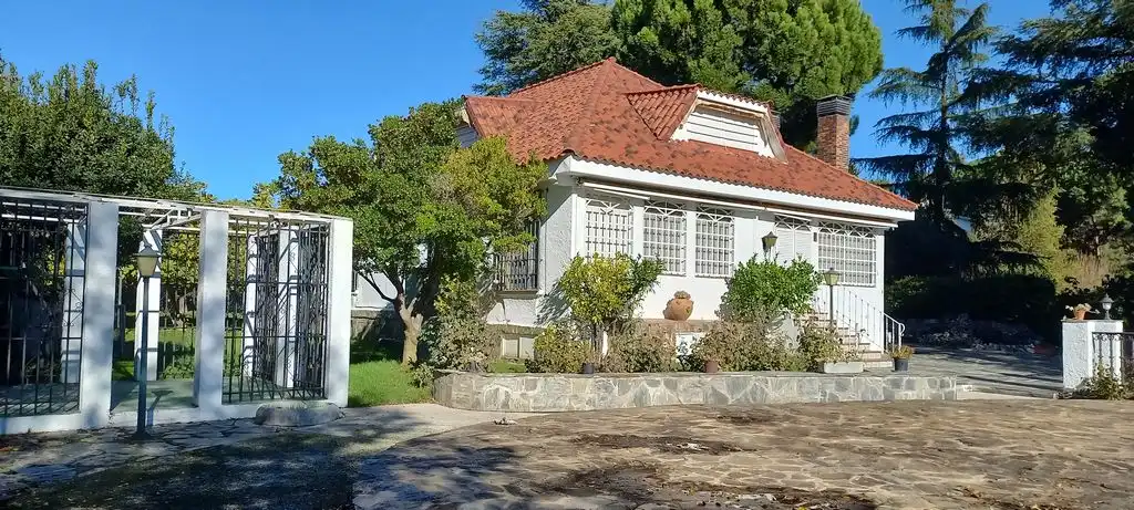 Exterior view of Houses for sale in Villaviciosa de Odón  with Heating, Private garden and Terrace